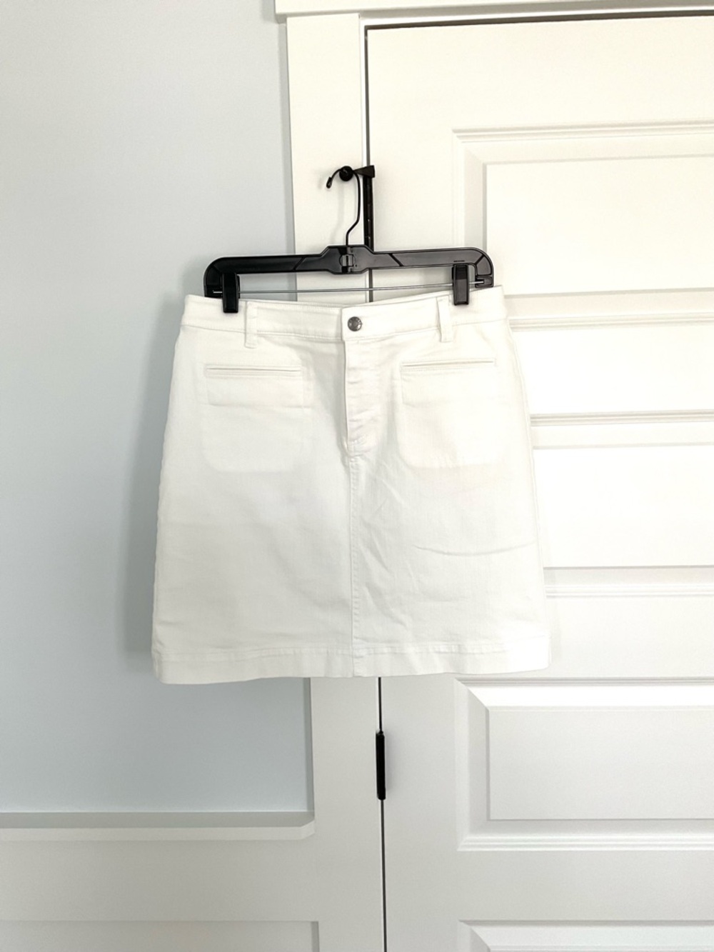 Talbots Classic White Women's Denim Skirt, Size 8